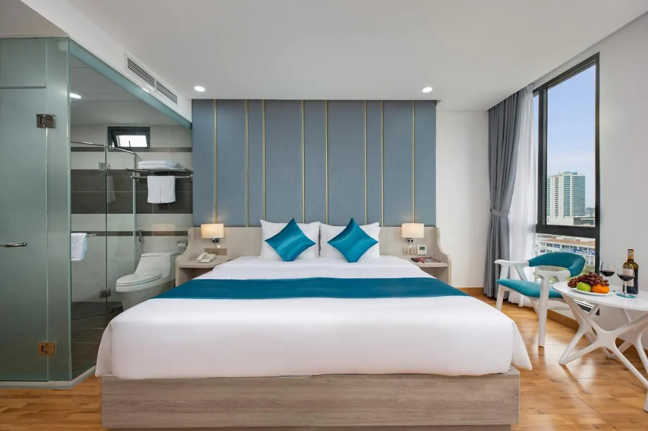 Calix Hotel Da Nang Beach