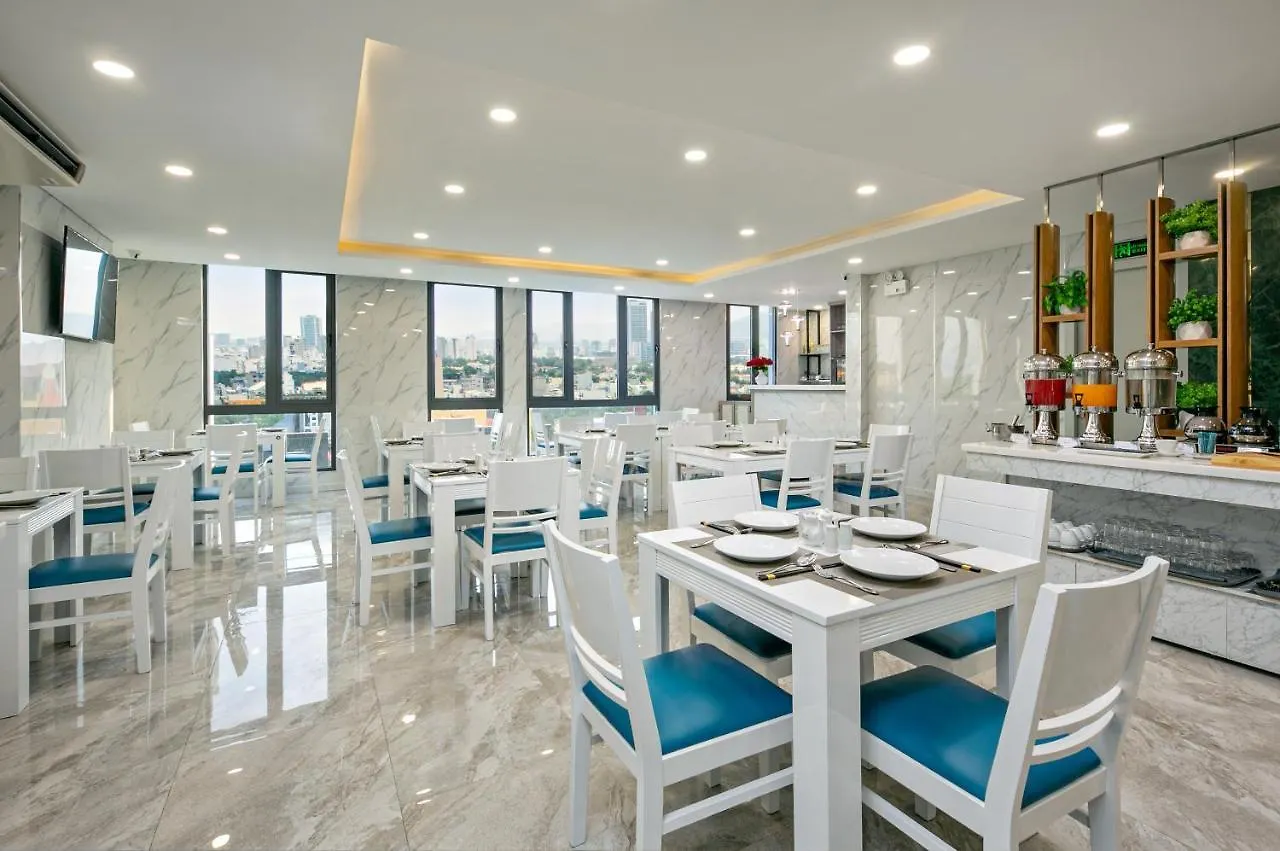 Calix Hotel Da Nang Beach
