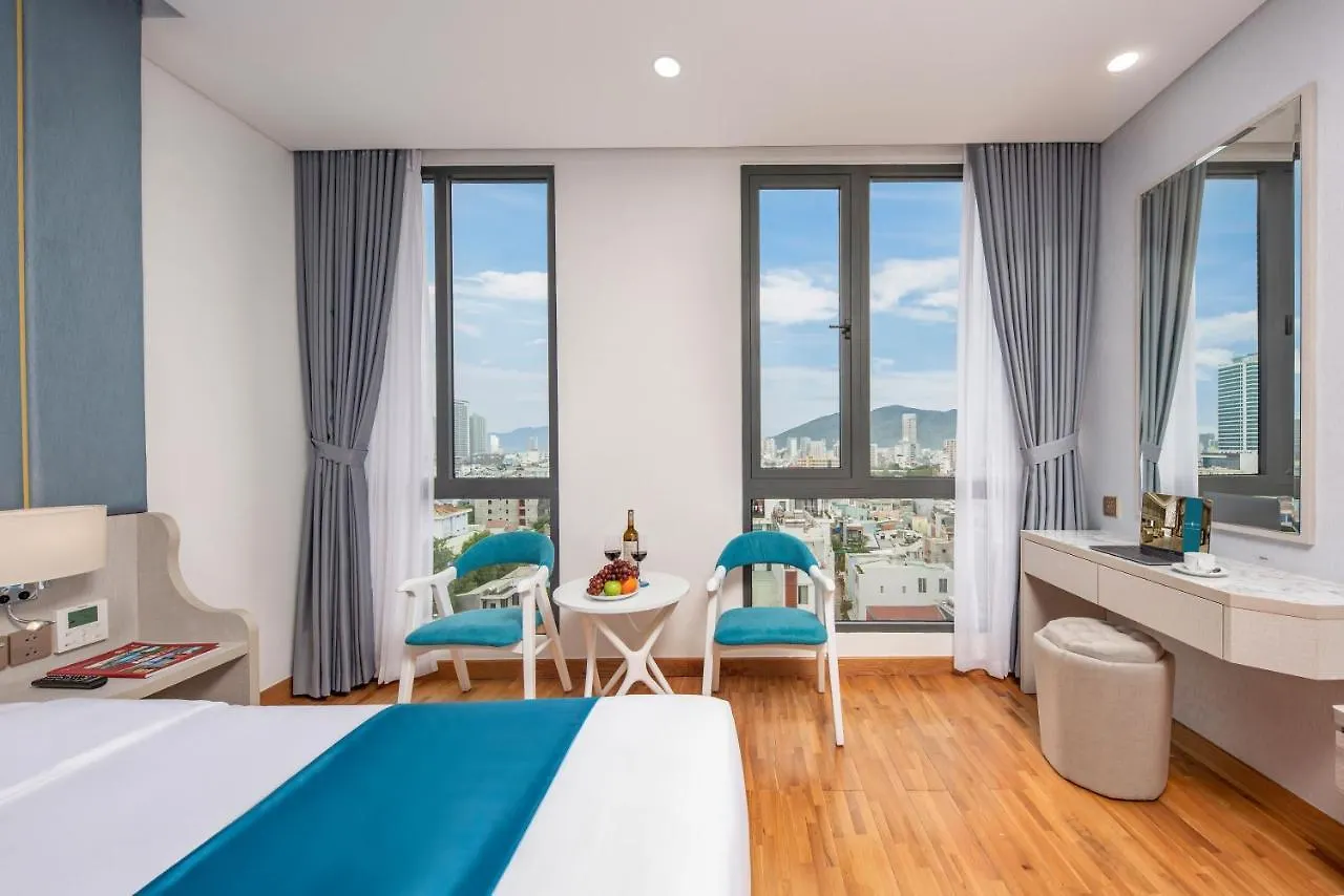 Calix Hotel Da Nang Beach 4*,  Vietnam