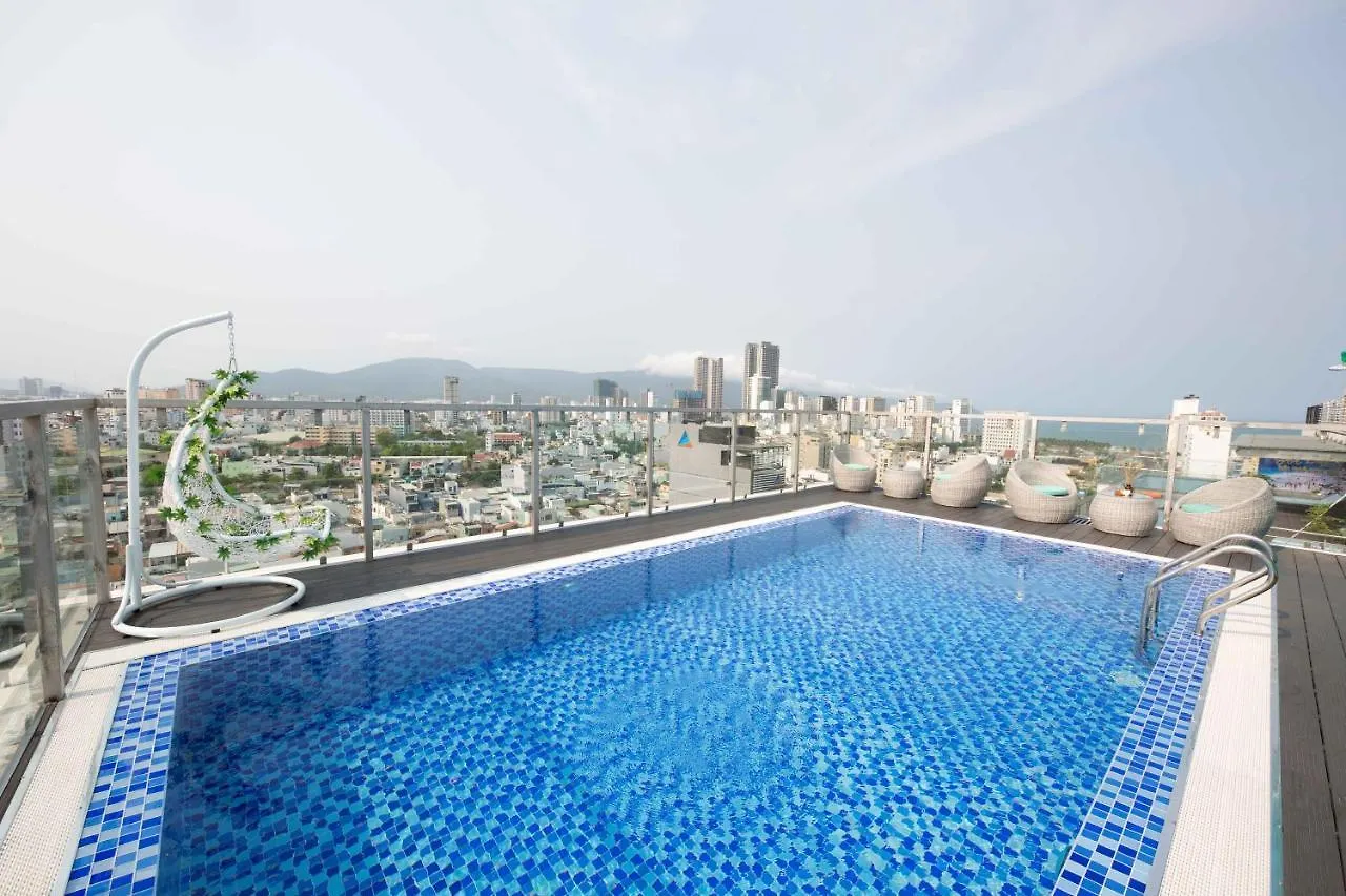 Calix Hotel Da Nang Beach